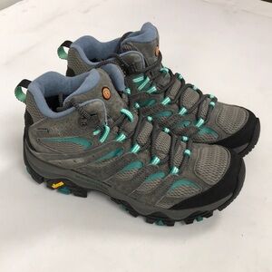 Merrell moab 3 mid womens boot size 9 US